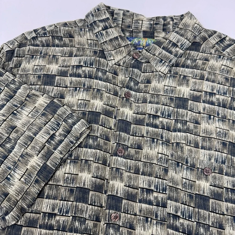 Campia Men’s‎ XL Green and Gray Pattern Rayon Button-Up Short Sleeve Shirt